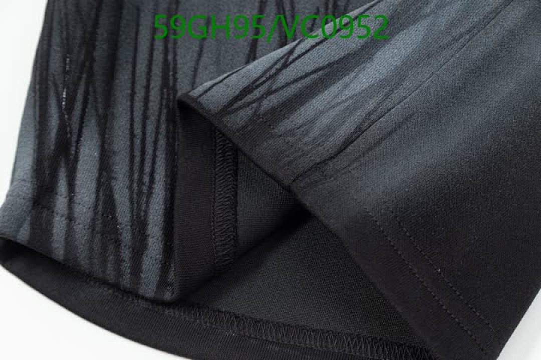 Balenciaga-Clothing Code: VC0952 $: 59USD