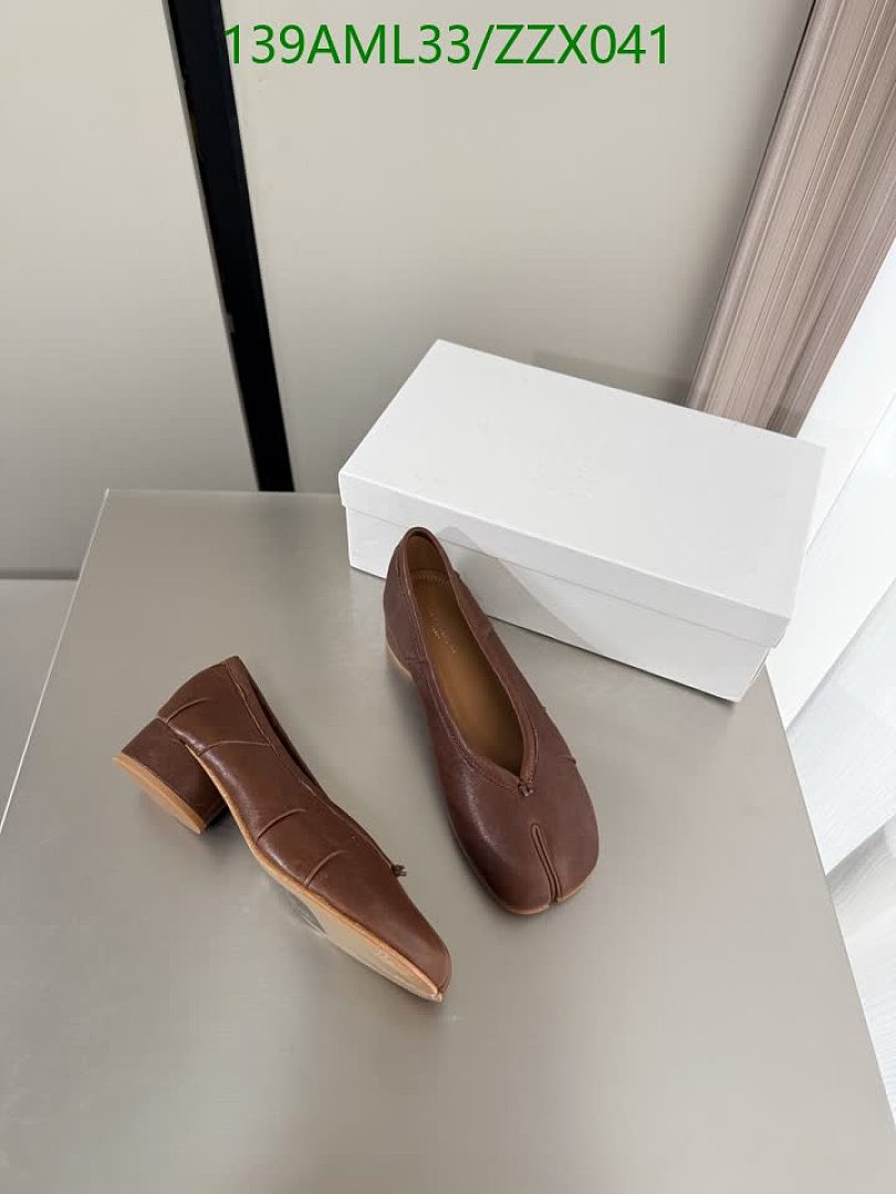 MM6-Women Shoes Code: ZZX041 $: 139USD