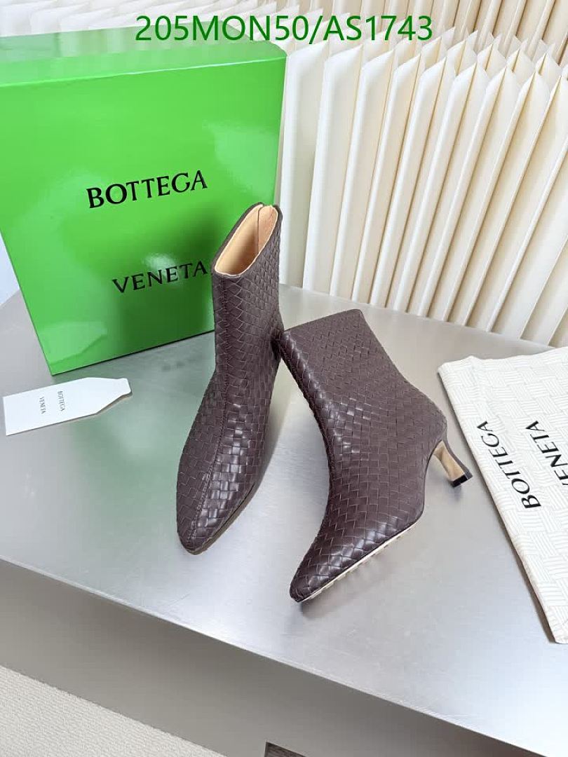 BV-Women Shoes Code: AS1743 $: 205USD
