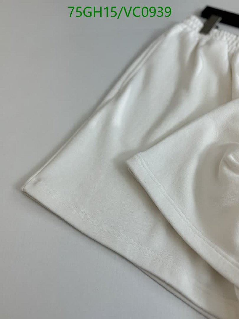 Balenciaga-Clothing Code: VC0939 $: 75USD