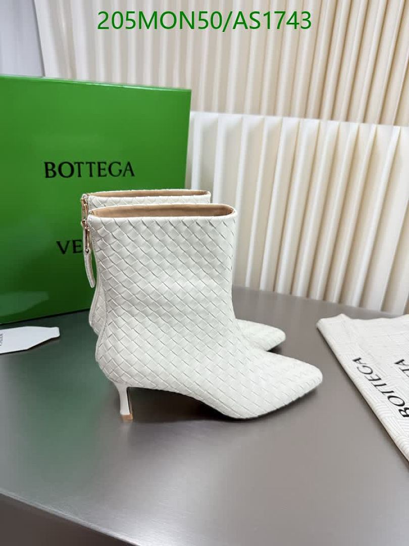 BV-Women Shoes Code: AS1743 $: 205USD