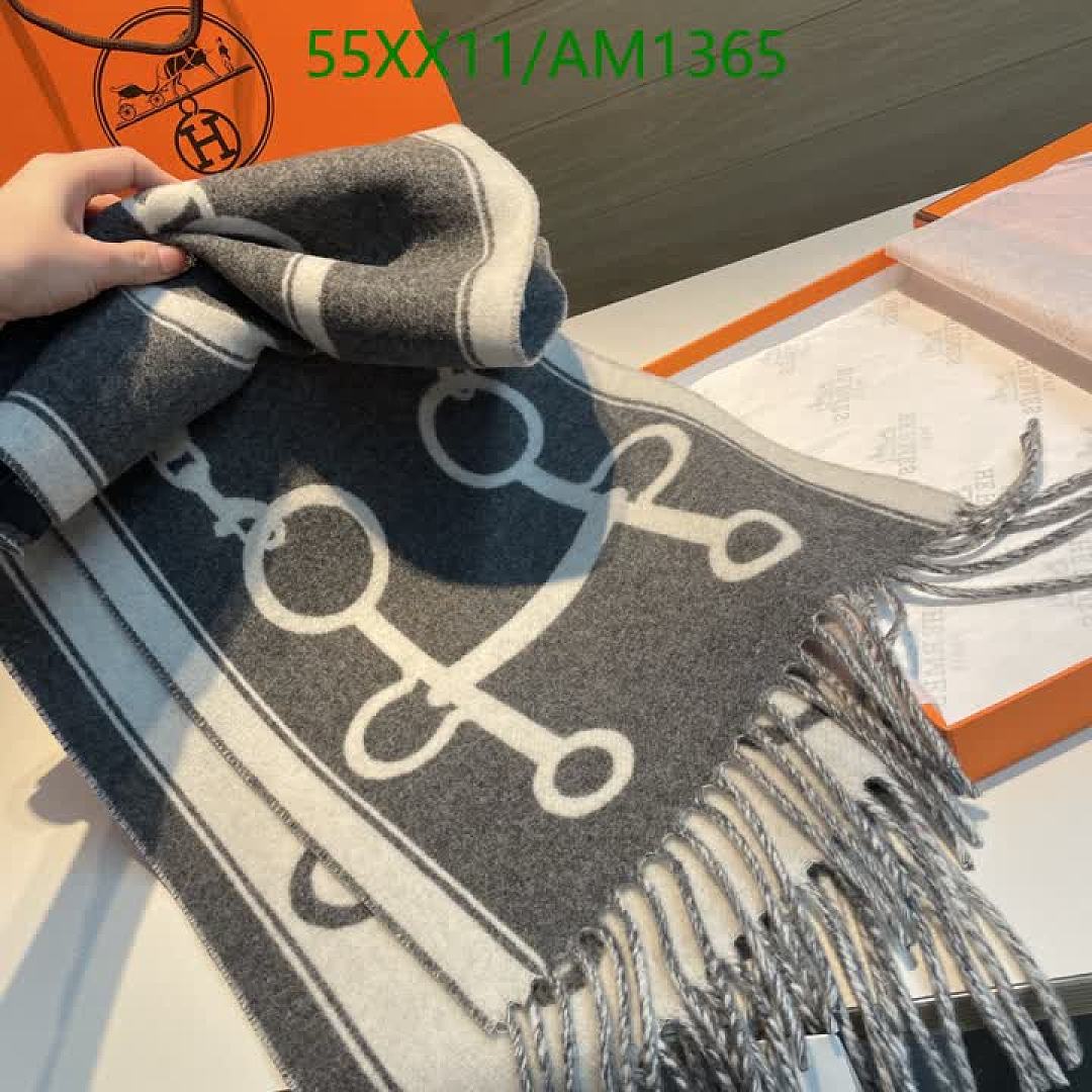Hermes-Scarves Code: AM1365 $: 55USD