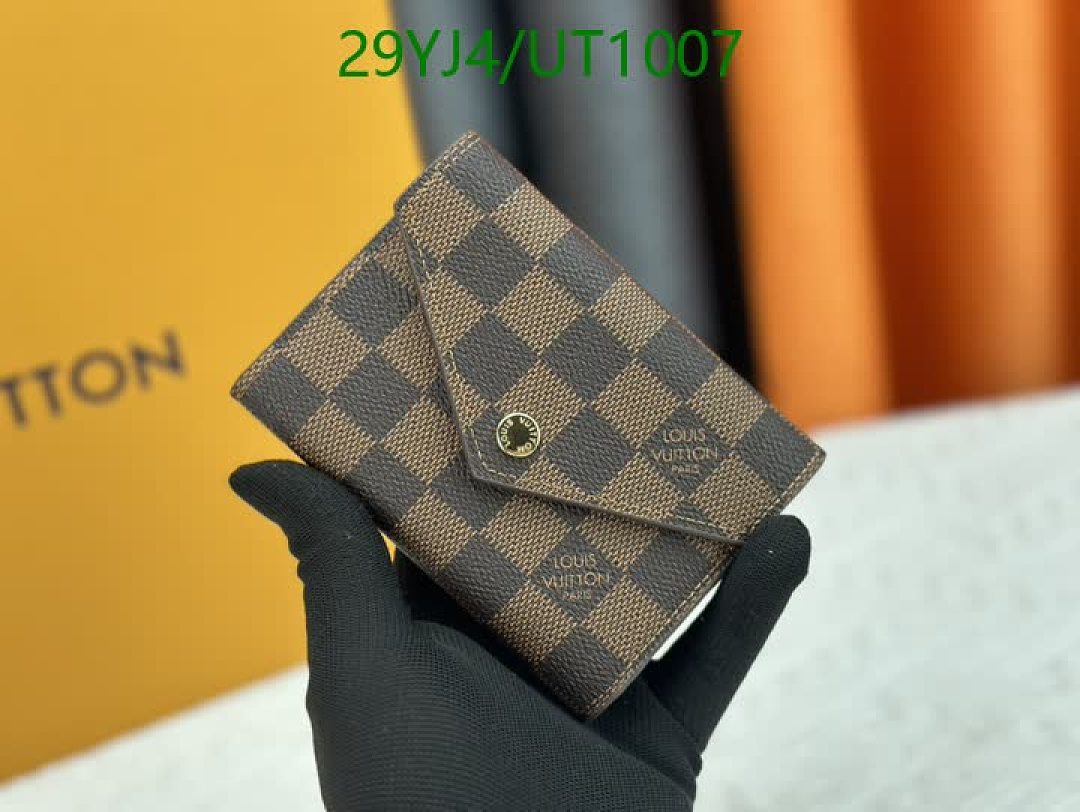 LV-Wallets-4A Quality Code: UT1007 $: 29USD