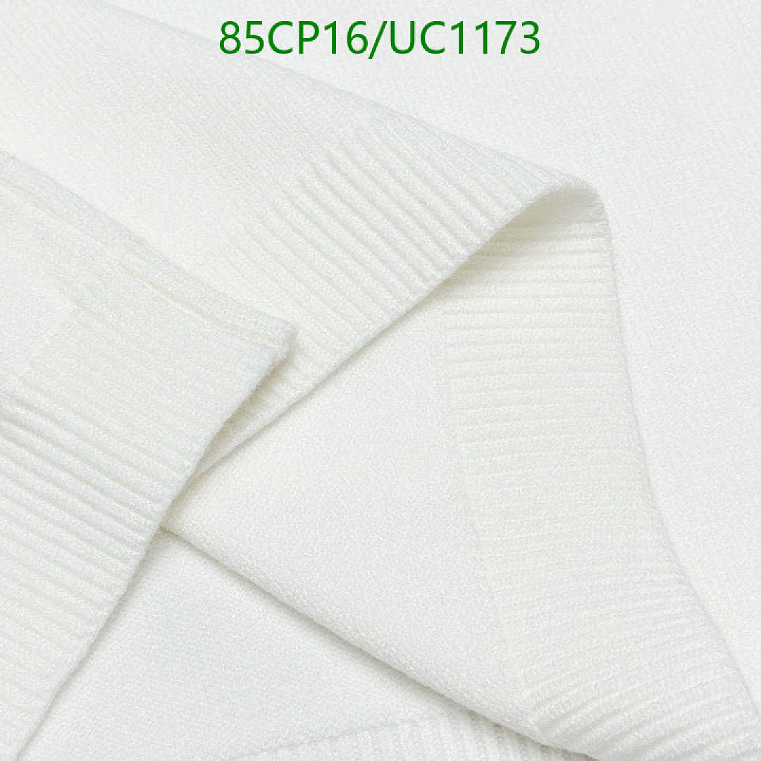 Moncler-Clothing Code: UC1173 $: 85USD