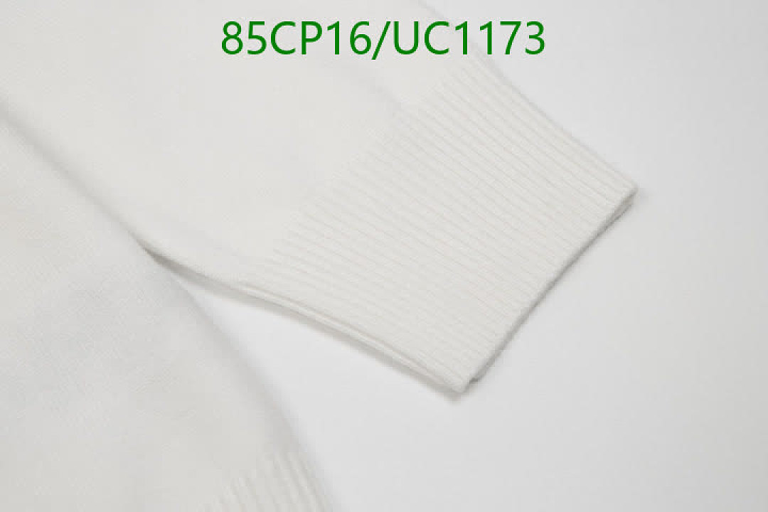 Moncler-Clothing Code: UC1173 $: 85USD