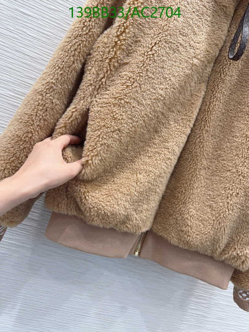 LV-Clothing Code: AC2704 $: 139USD