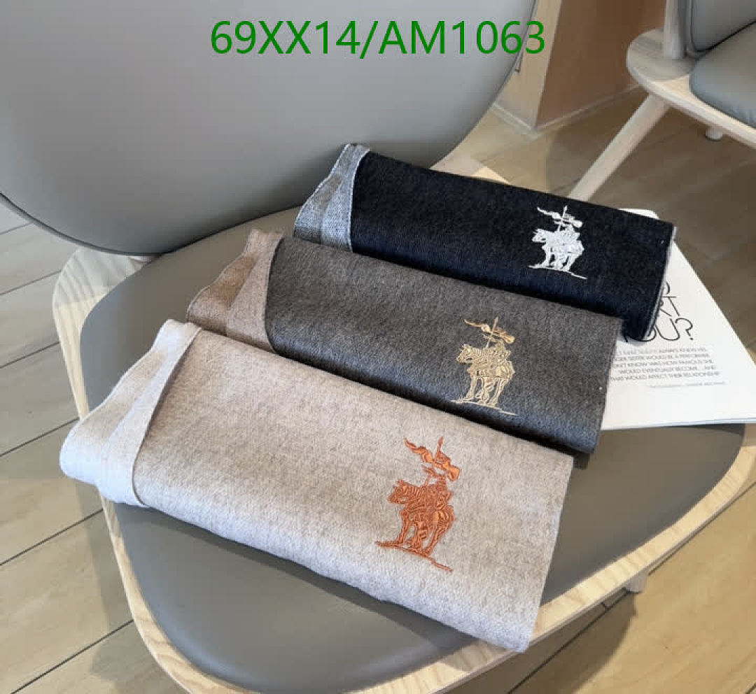 Burberry-Scarves Code: AM1063 $: 69USD