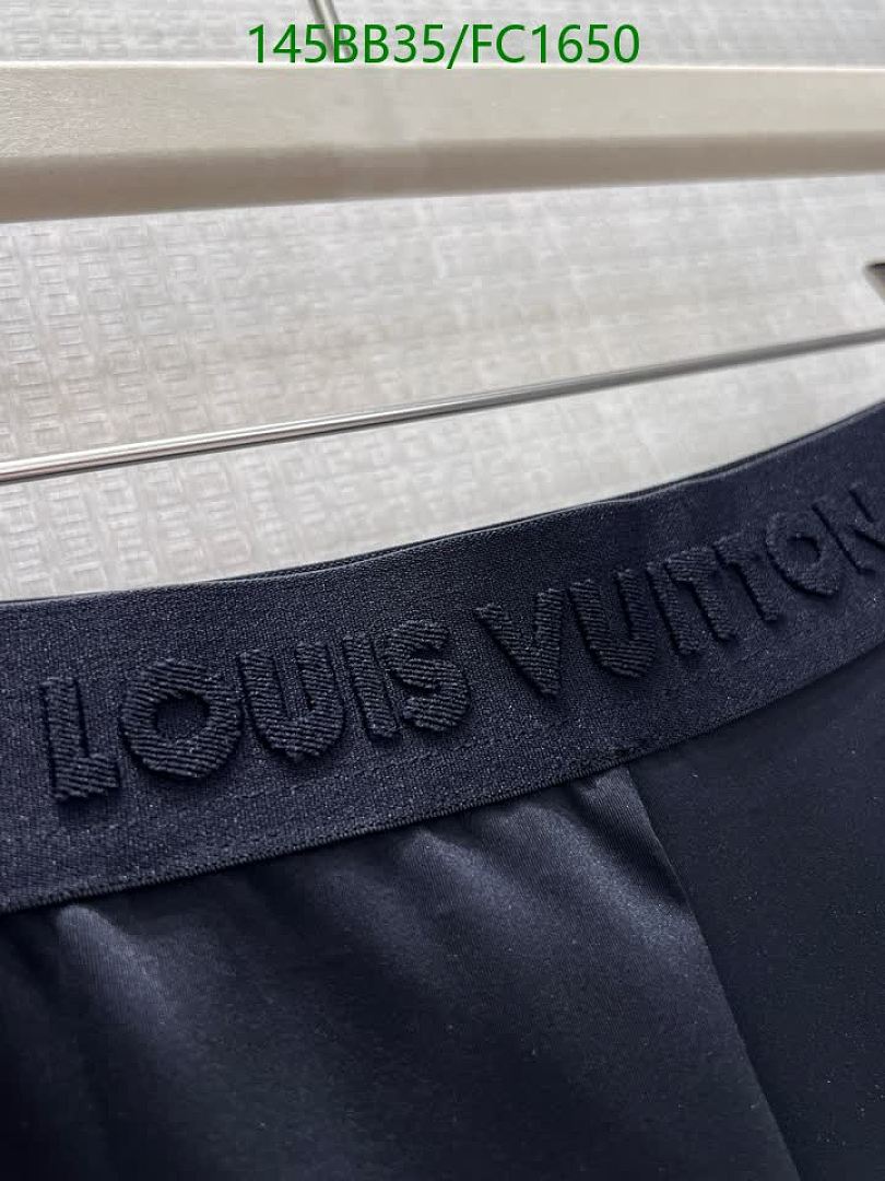 LV-Clothing Code: FC1650 $: 145USD