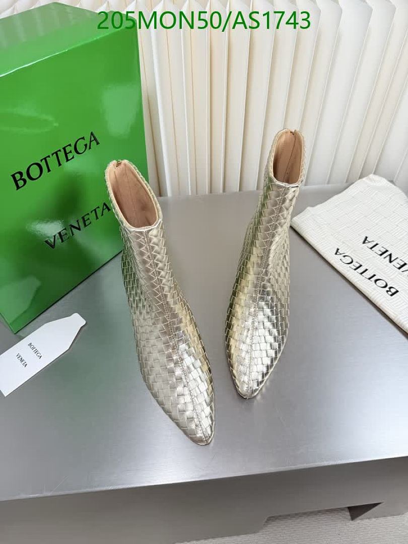 BV-Women Shoes Code: AS1743 $: 205USD