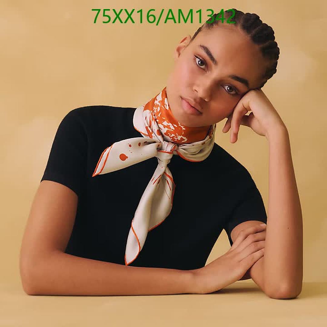 Hermes-Scarves Code: AM1342 $: 75USD