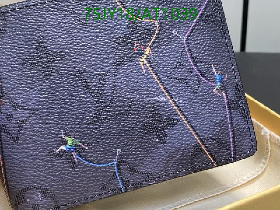 LV-WalletsMirror Quality Code: AT1039 $: 75USD