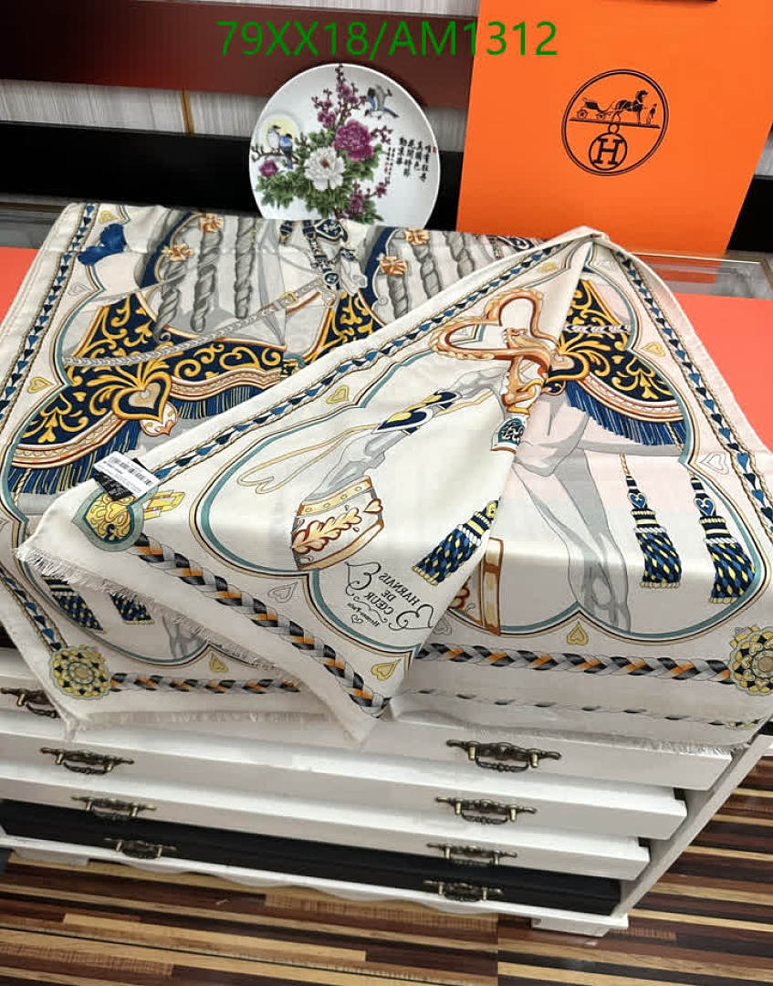 Hermes-Scarves Code: AM1312 $: 79USD