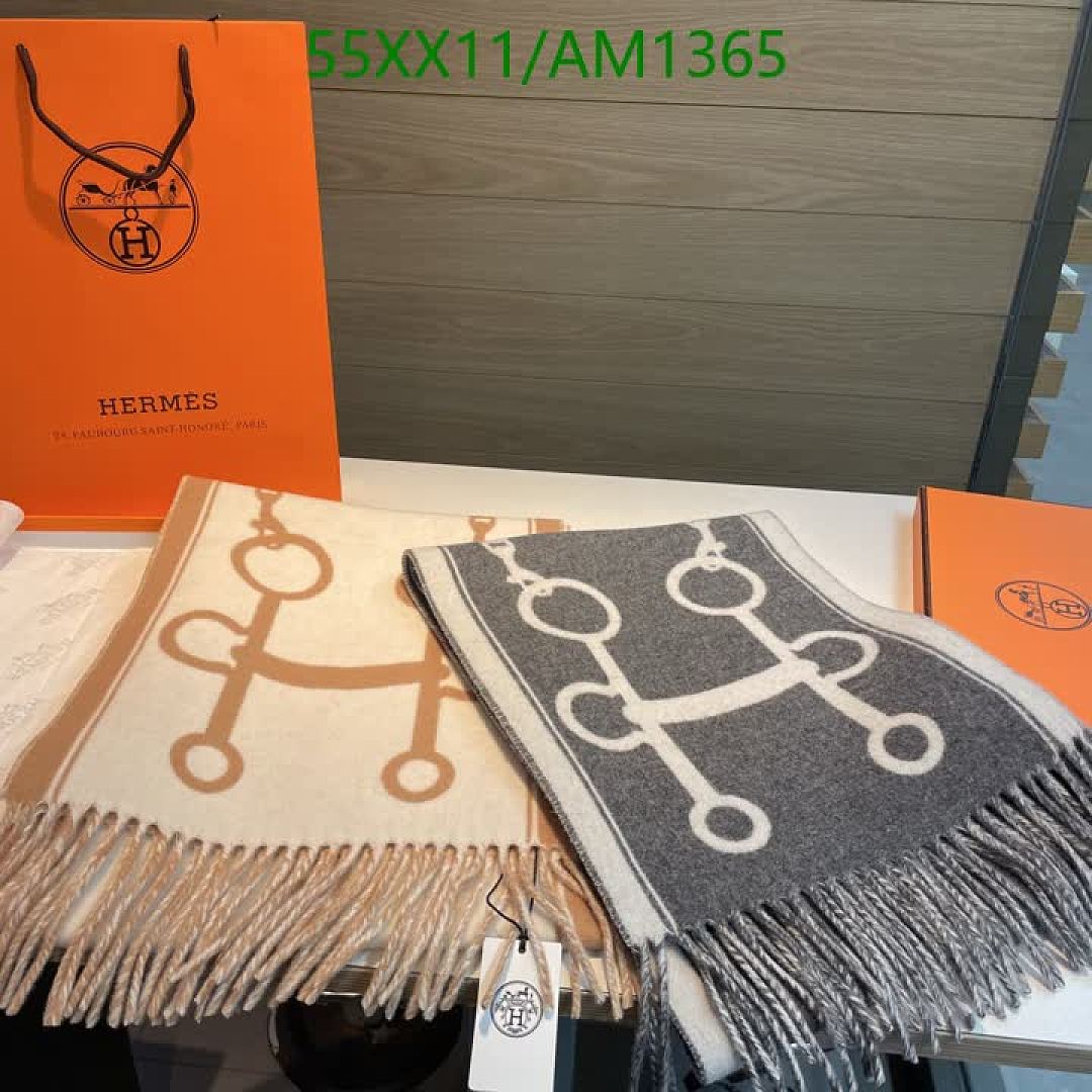 Hermes-Scarves Code: AM1365 $: 55USD