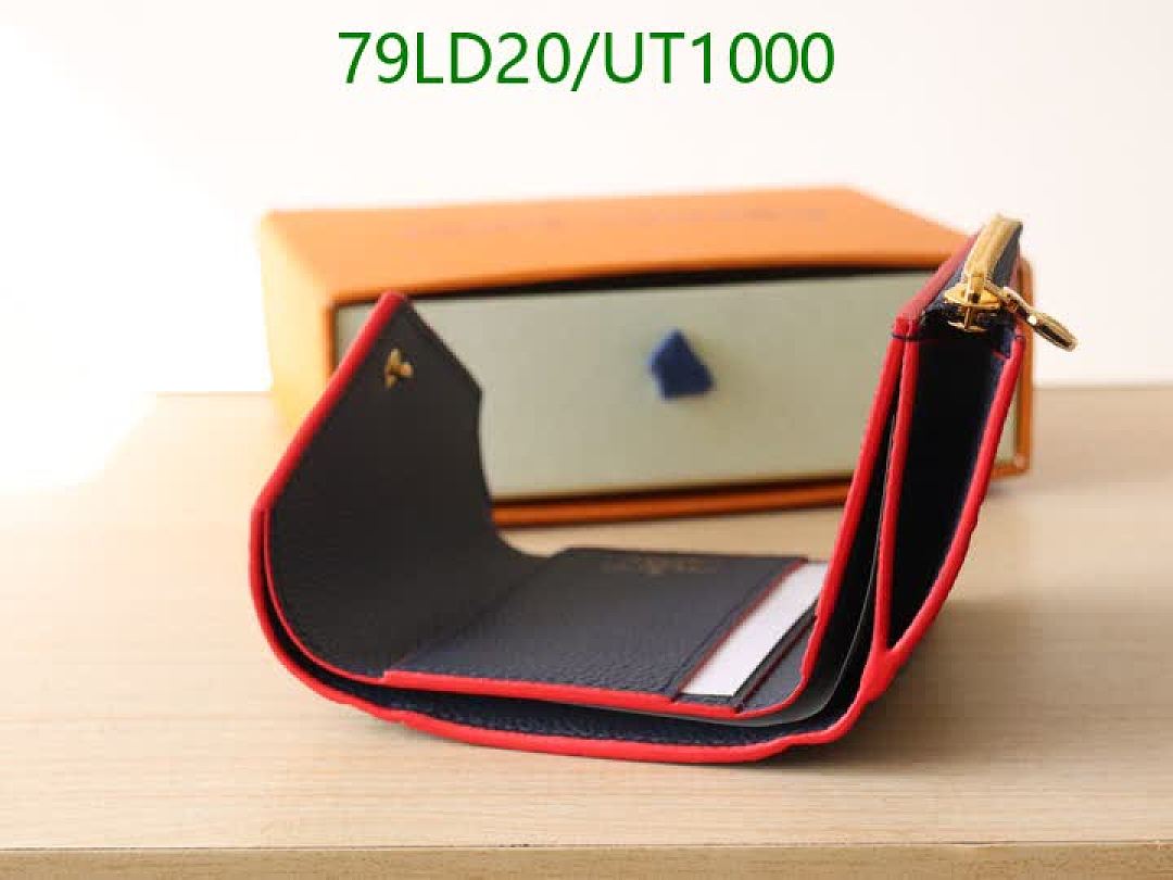 LV-WalletsMirror Quality Code: UT1000 $: 79USD