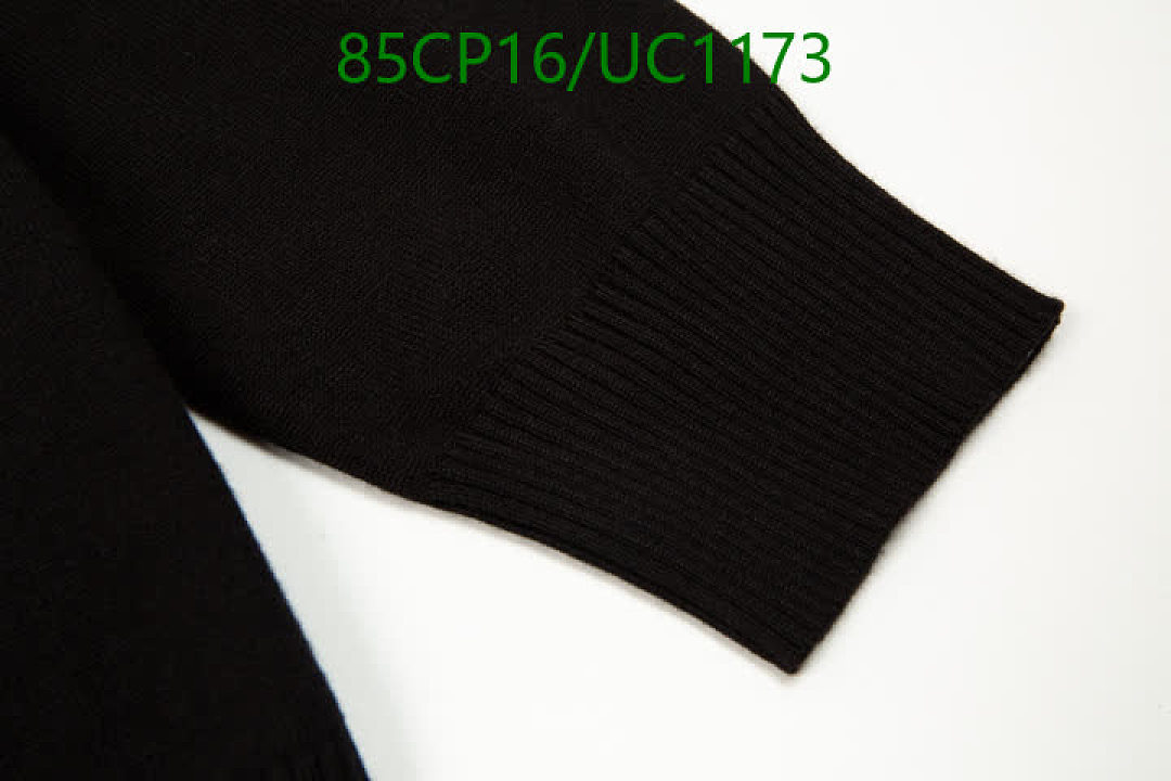 Moncler-Clothing Code: UC1173 $: 85USD