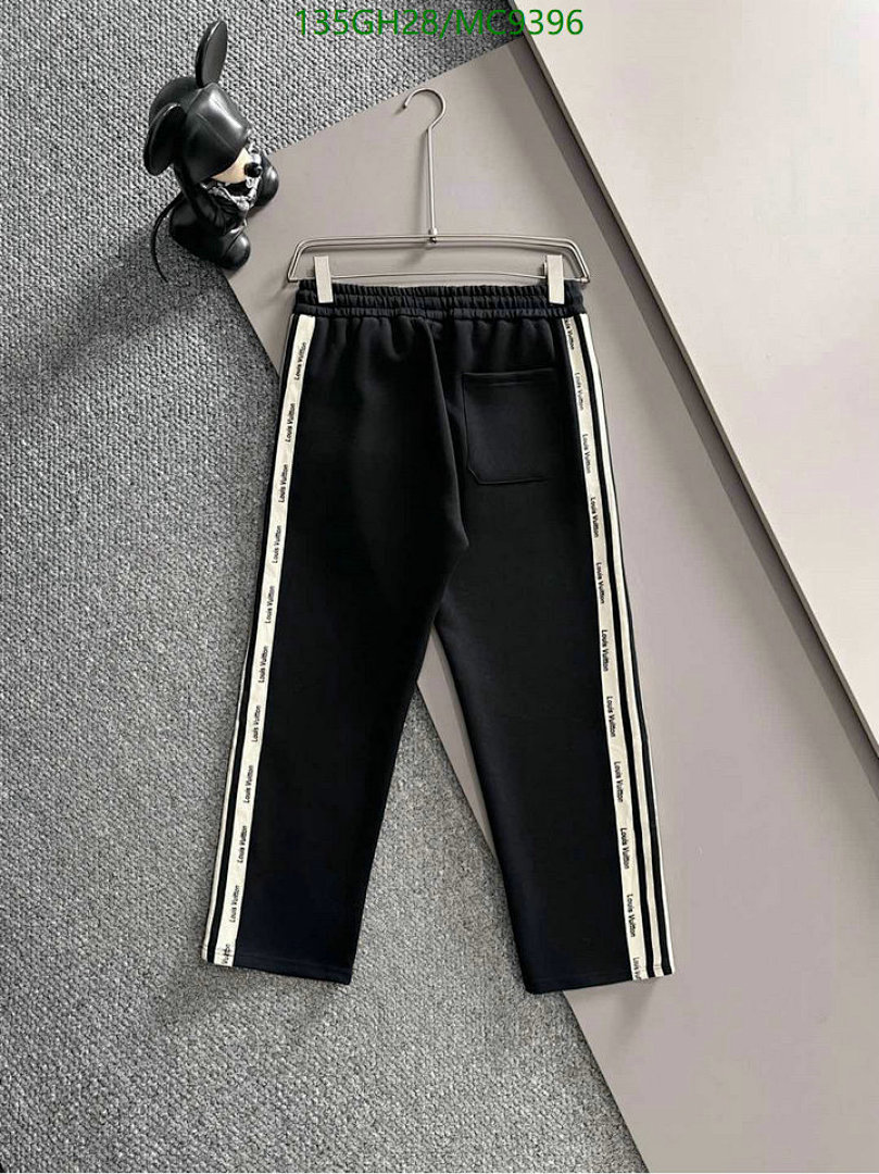 LV-Clothing Code: MC9396 $: 135USD