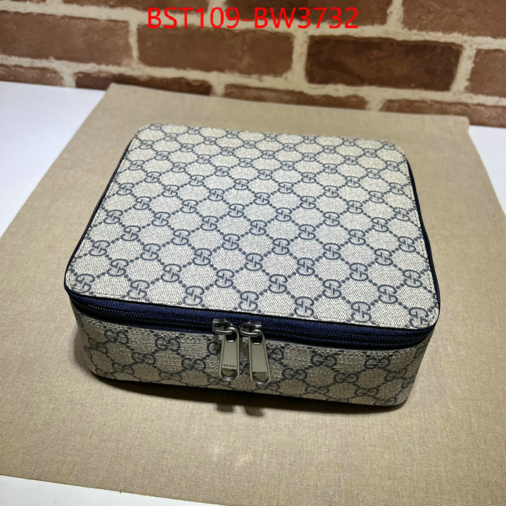 Gucci Bags(TOP)-Makeup bag-,best capucines replica ,ID: BW3732,$: 109USD