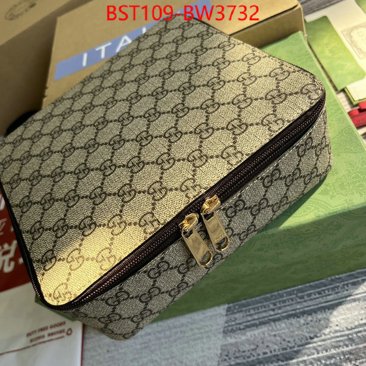 Gucci Bags(TOP)-Makeup bag-,best capucines replica ,ID: BW3732,$: 109USD