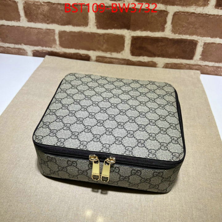 Gucci Bags(TOP)-Makeup bag-,best capucines replica ,ID: BW3732,$: 109USD