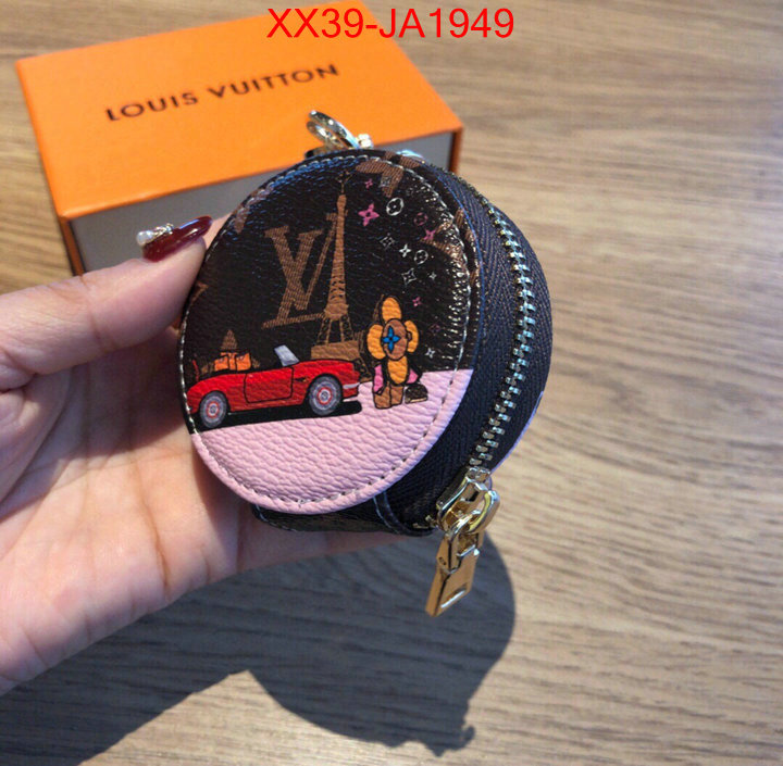 Key pendant-LV,replica designer , ID: JA1949,$: 39USD