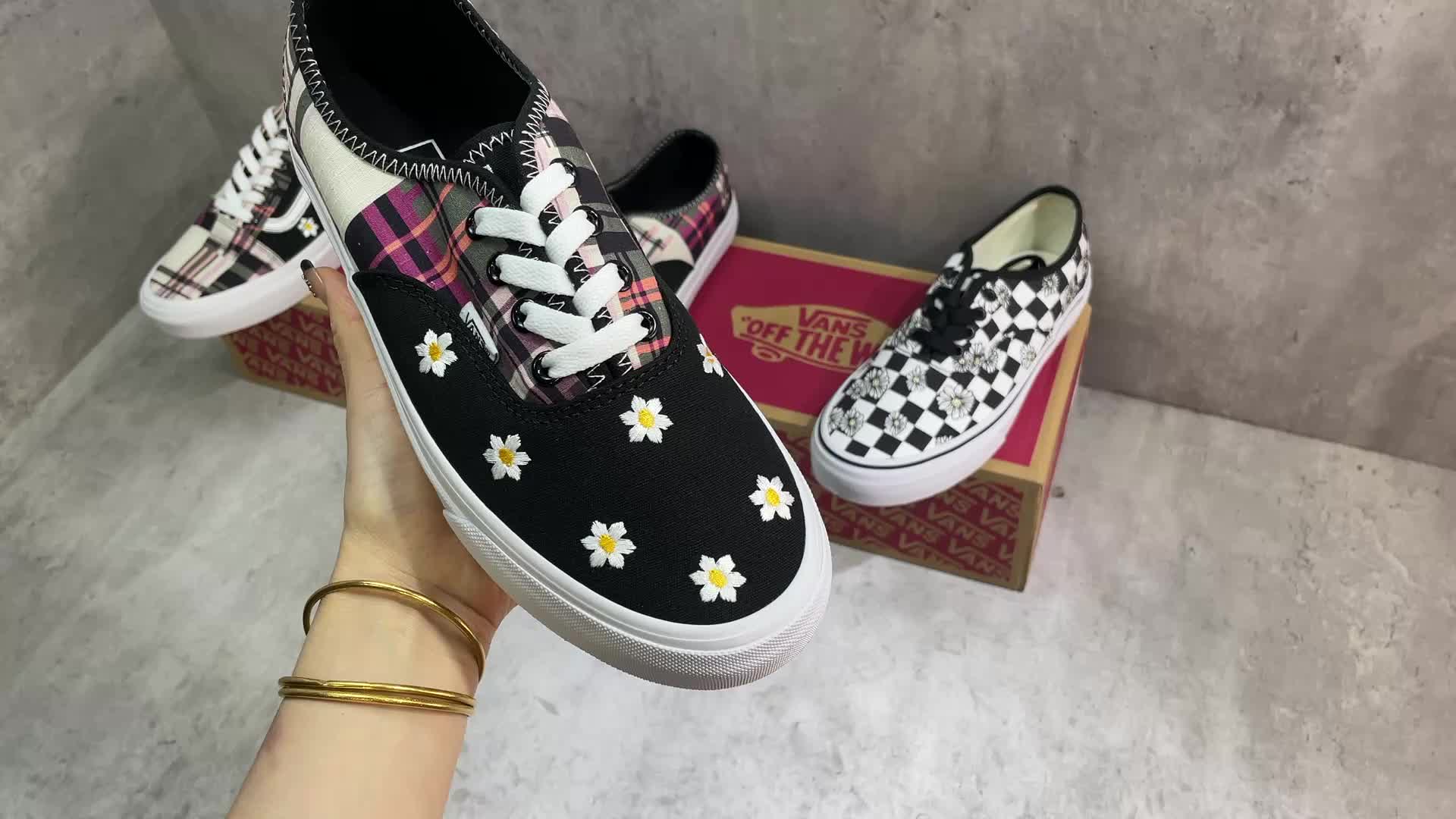 Women Shoes-Vans,replica wholesale ID: SE7698,$: 55USD