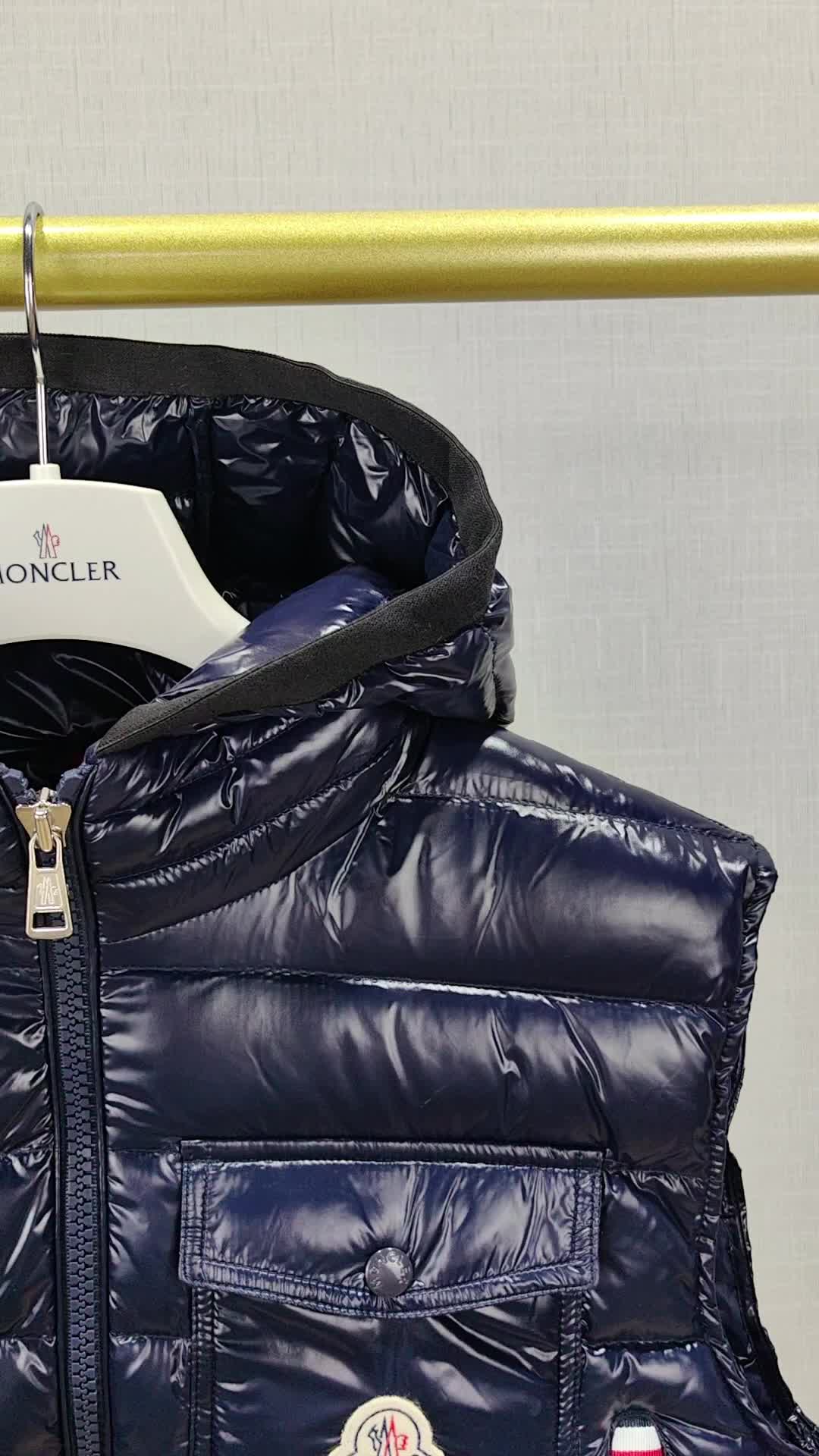 Down jacket Men-Moncler top 1:1 replica ID: CV1362 $: 139USD