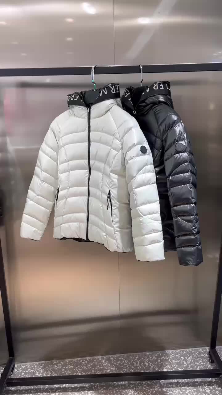 Down jacket Women-Moncler designer wholesale replica ID: CY9935 $: 159USD