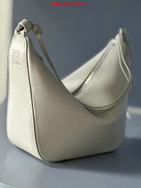 Loewe Bags(TOP)-Diagonal- wholesale replica ID: BY6070 $: 239USD,