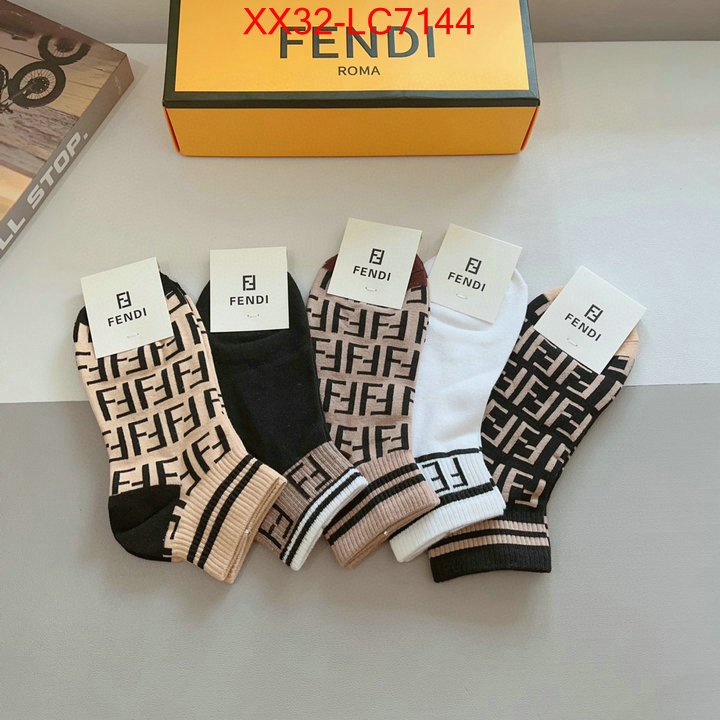 Sock-Fendi what is aaaaa quality ID: LC7144 $: 32USD