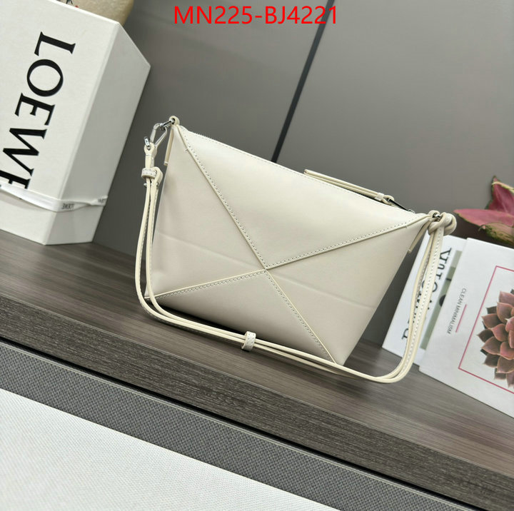 Loewe Bags(TOP)-Crossbody- aaaaa replica ID: BJ4221 $: 225USD,