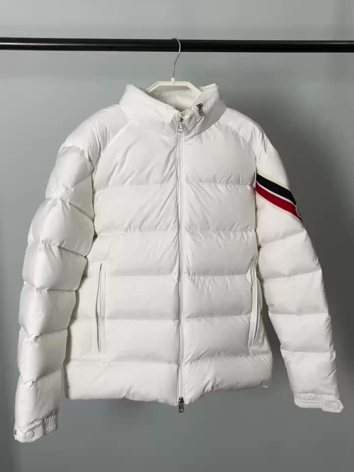 Down jacket Men-Moncler what are the best replica ID: CV4184 $: 189USD