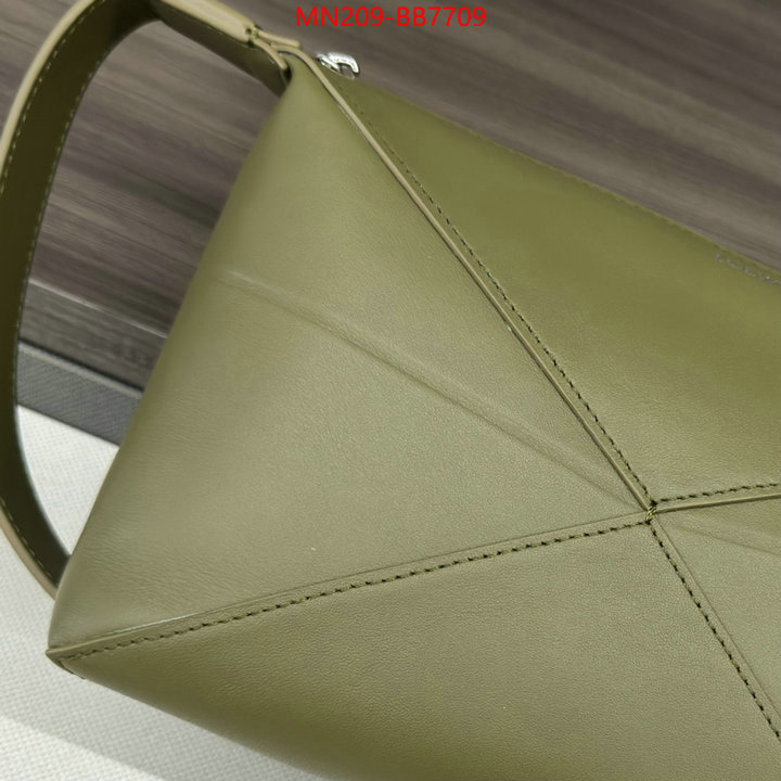 Loewe Bags(TOP)-clutch bag replicas ID: BB7709 $: 209USD,