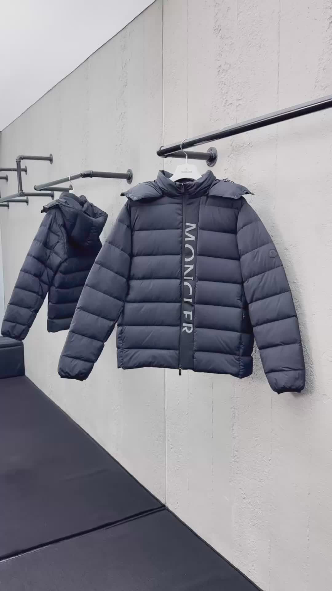 Down jacket Men-Moncler highest quality replica ID: CA8698 $: 209USD