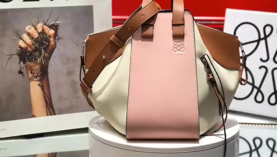 Loewe Bags(4A)-Crossbody- wholesale ID: BY1010 $: 145USD,