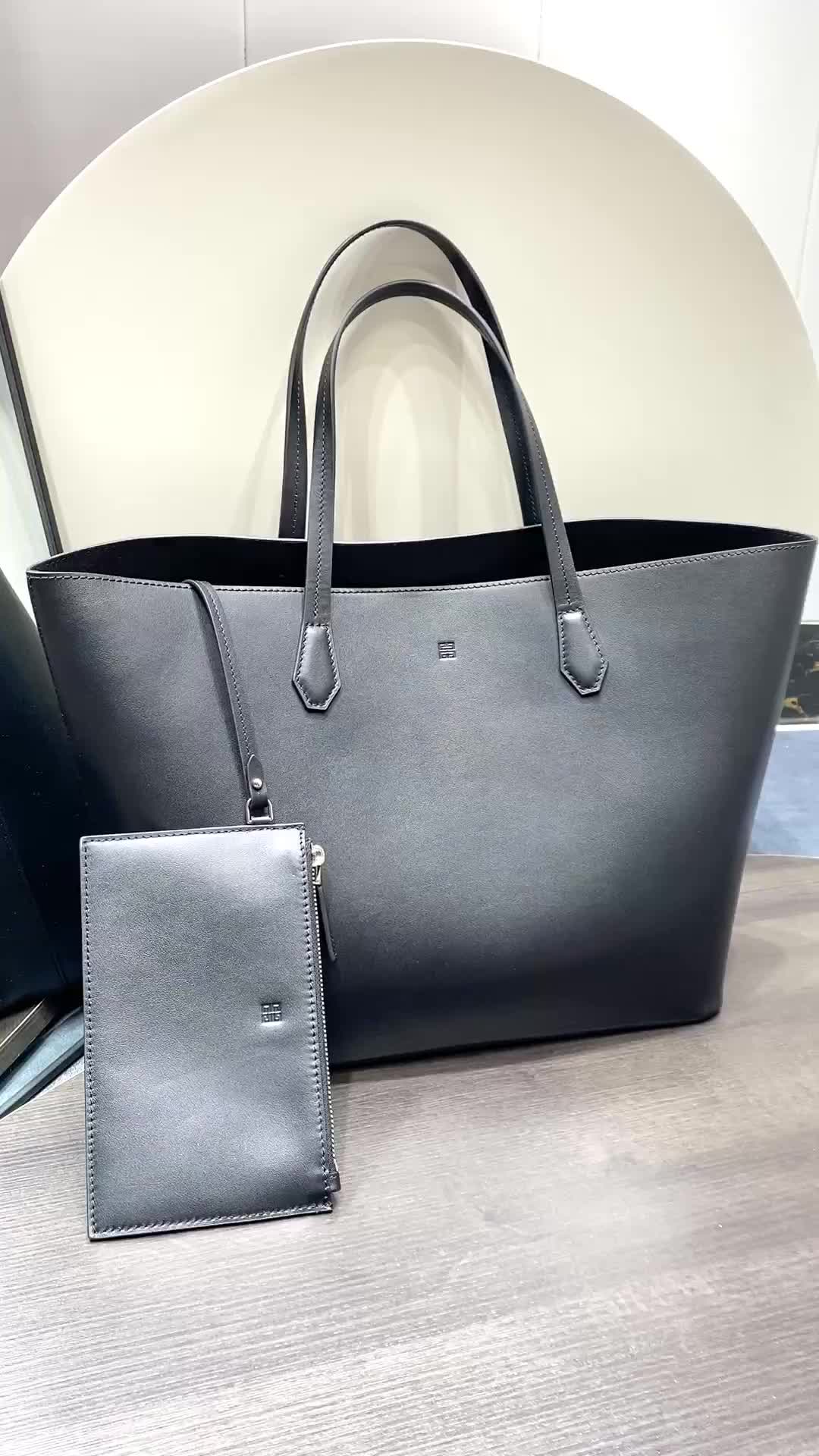 are you looking for ID: BG2334 $: 279USD,
