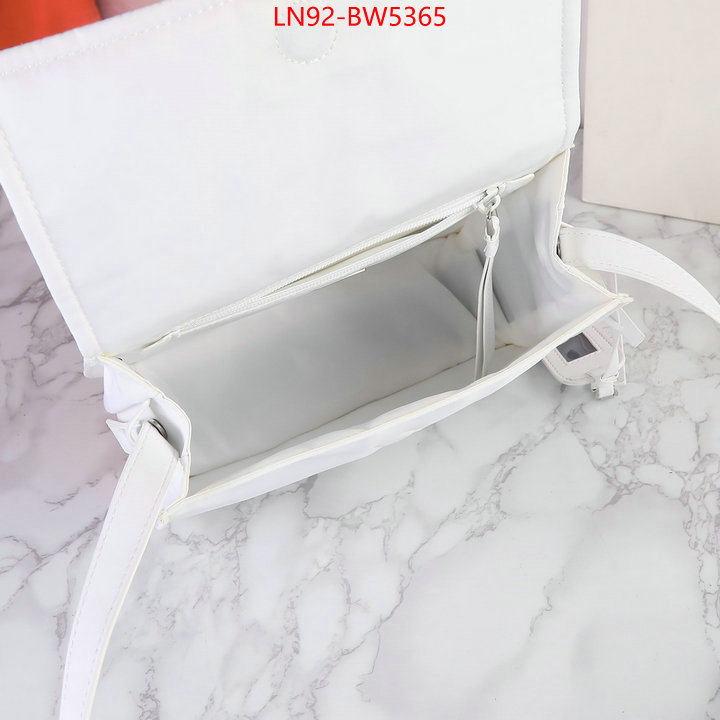 ID: BW5365 $: 92USD,