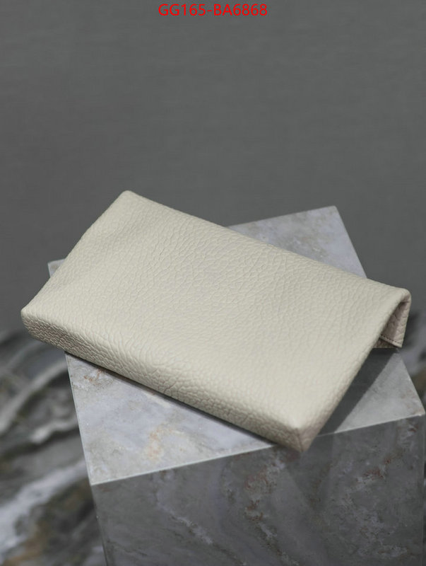ID: BA6868 $: 165USD,