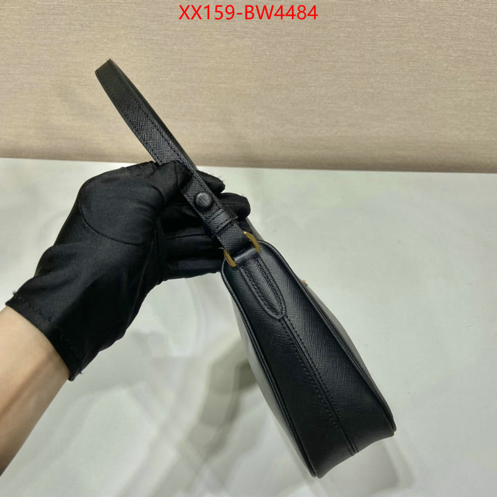 ID: BW4484 $: 159USD,