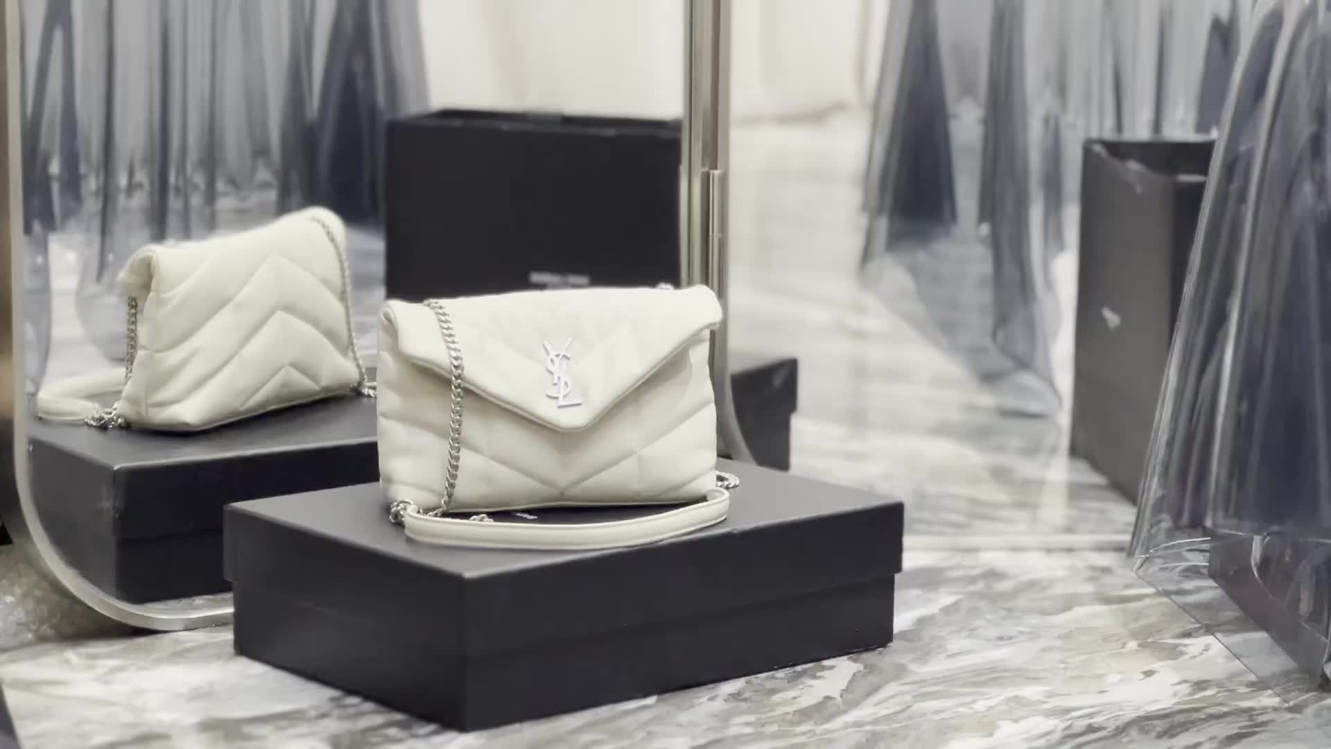 designer 7 star replica ID: BN4703 $: 199USD,