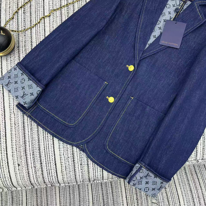 Clothing-LV sell online luxury designer ID: CZ4923 $: 135USD