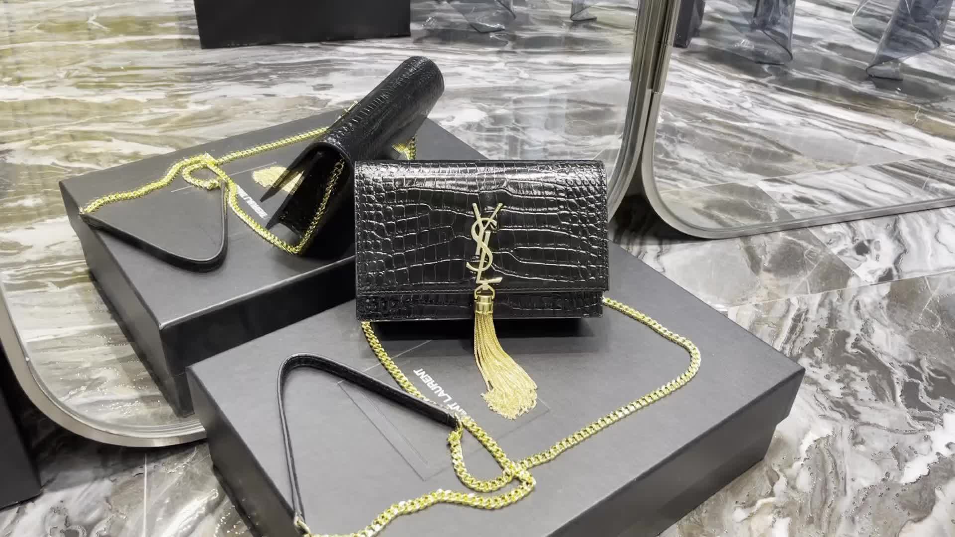 exclusive cheap ID: BN9599 $: 169USD,