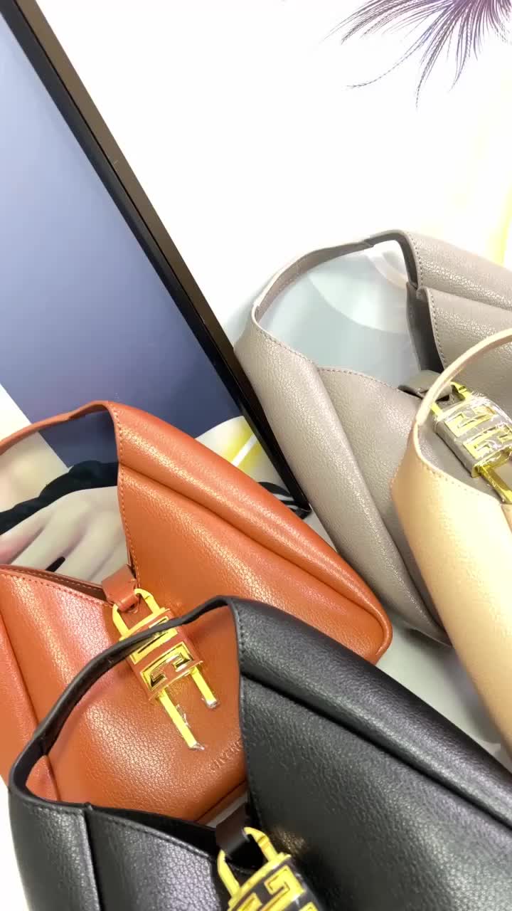 copy ID: BJ3740 $: 239USD,