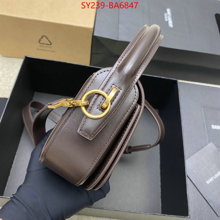 fashion designer ID: BA6847 $: 239USD,