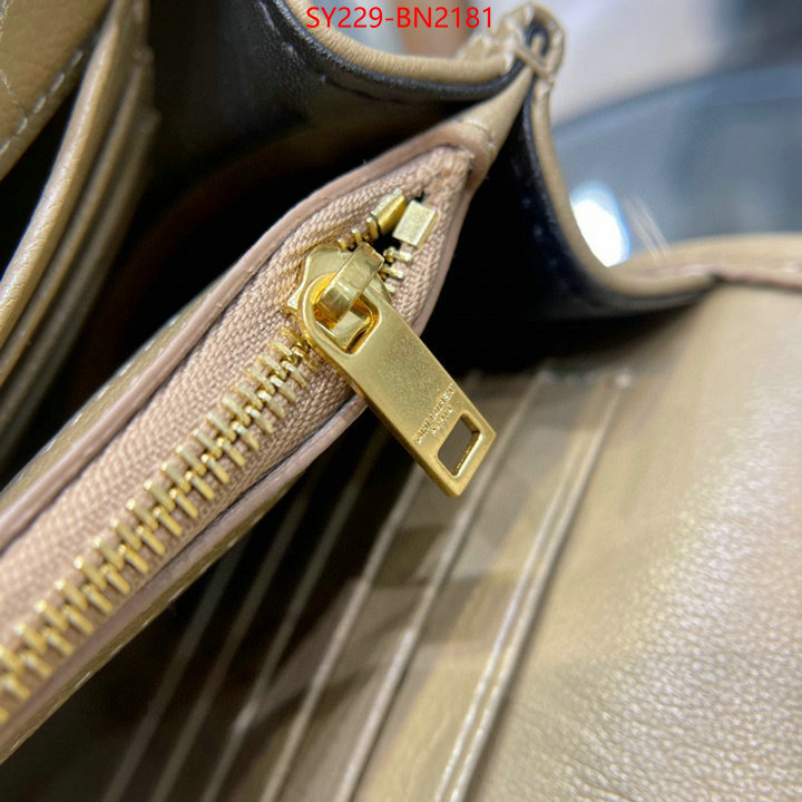 fake aaaaa ID: BN2181 $: 229USD,