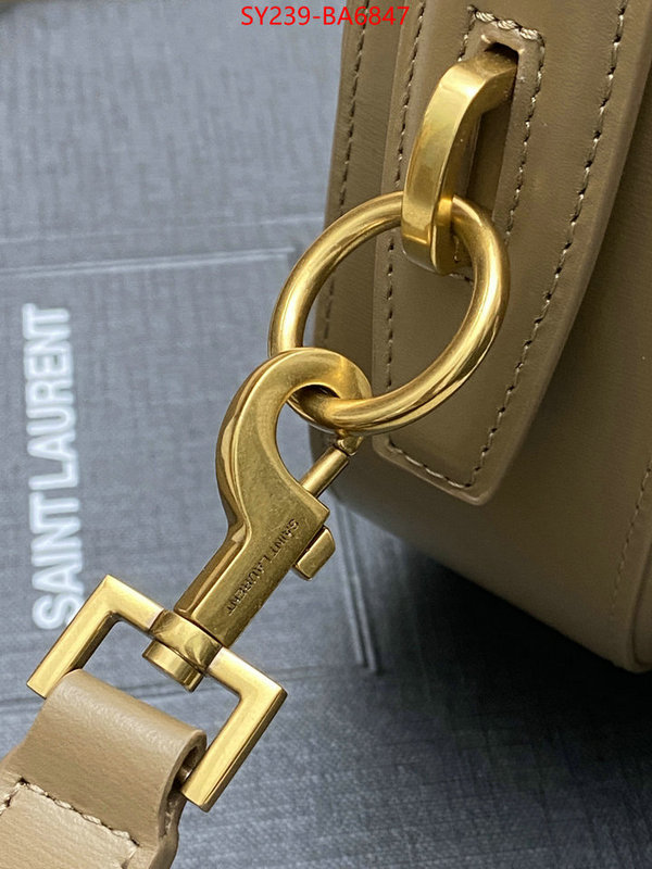 fashion designer ID: BA6847 $: 239USD,
