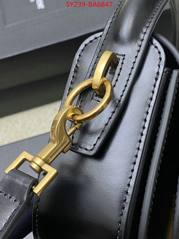fashion designer ID: BA6847 $: 239USD,