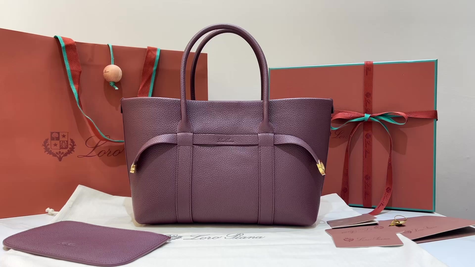 Loro piana Bags (TOP)-Handbag- 7 star collection ID: BZ6600 $: 369USD,
