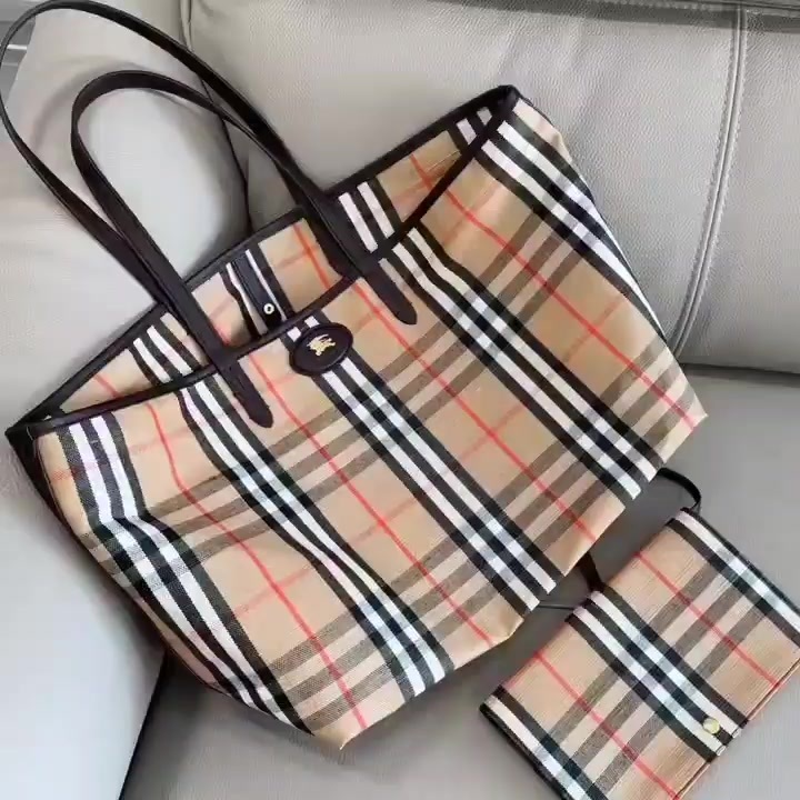 Burberry Bags(TOP)-Handbag- replicas buy special ID: BZ7043 $: 219USD,