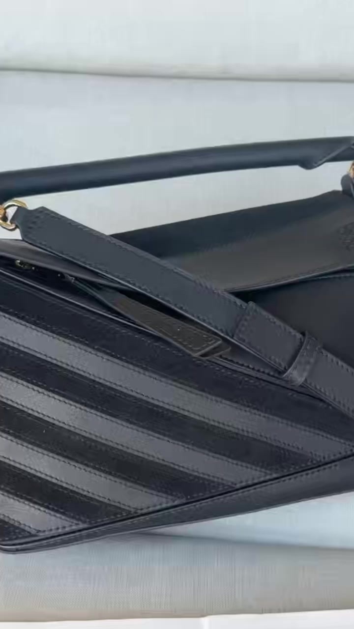 Loewe Bags(TOP)-Puzzle- practical and versatile replica designer ID: BZ8457 $: 269USD,