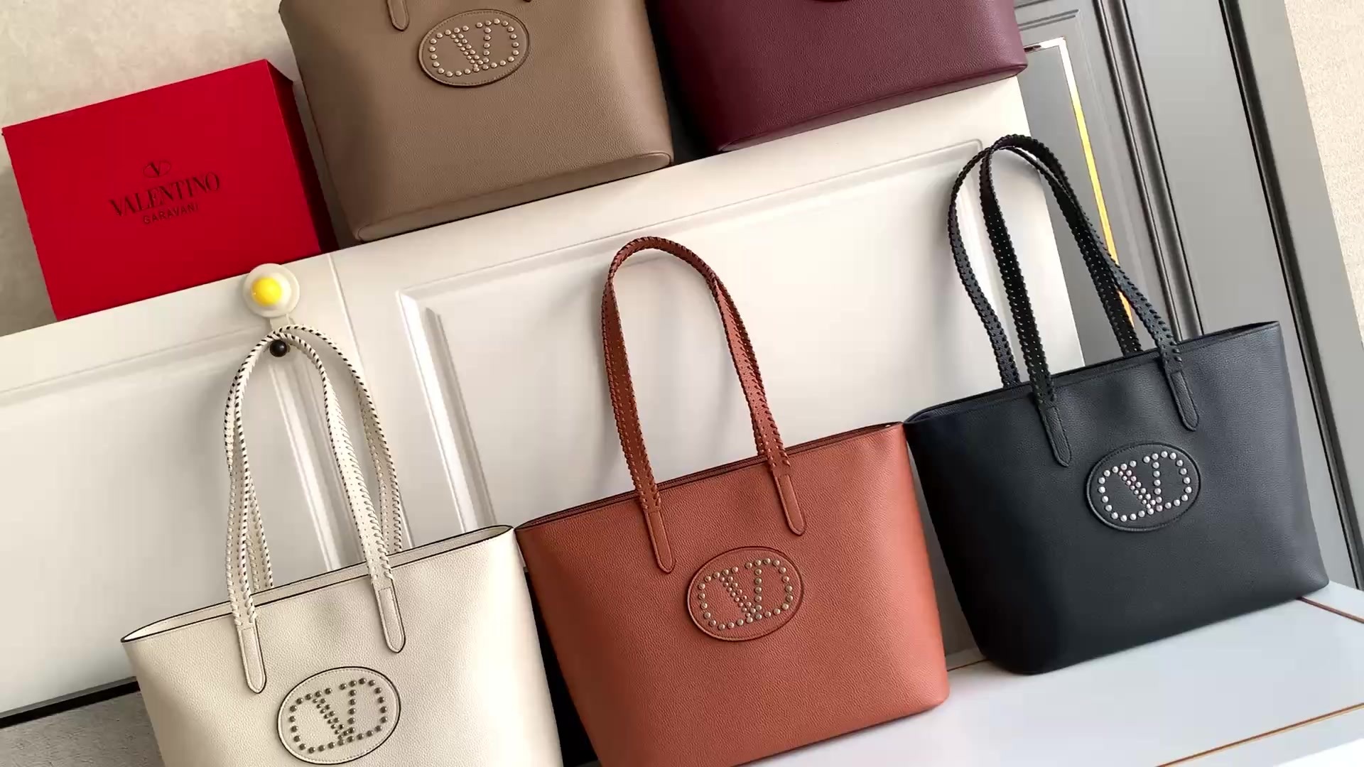 Valentino Bags(4A)-Handbag- replica sale online ID: BM2902 $: 95USD,